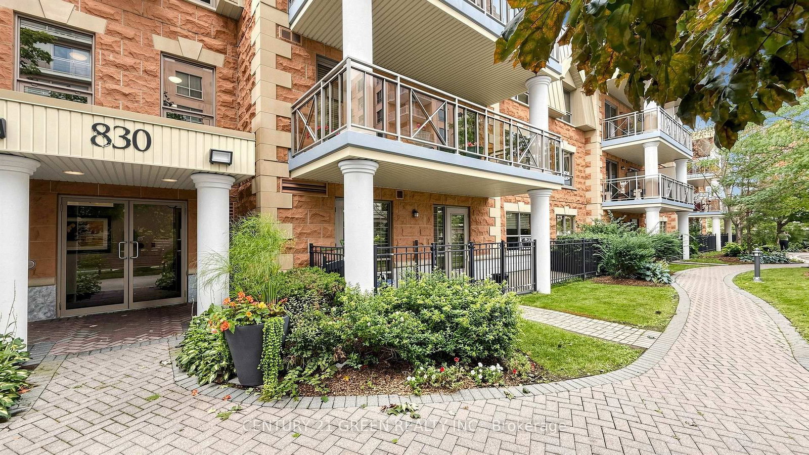 830 Scollard Court • #311 • Mississauga, ON photo 4