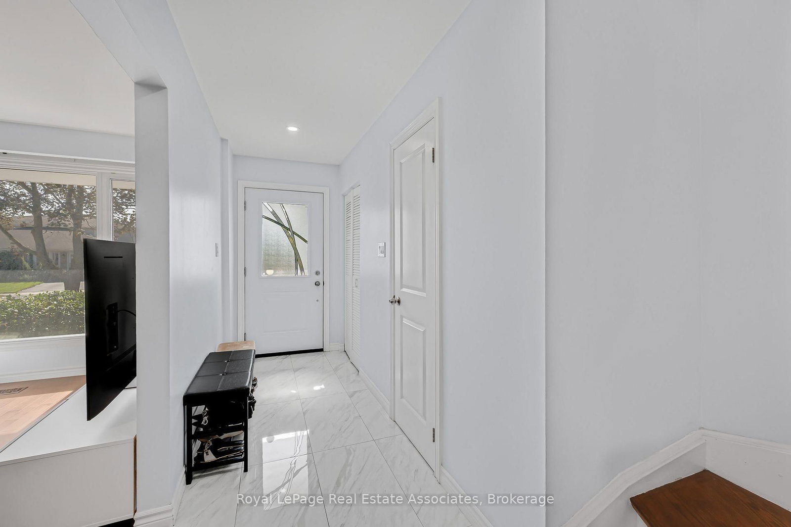 2782 Hollington Crescent • Mississauga, ON photo 3