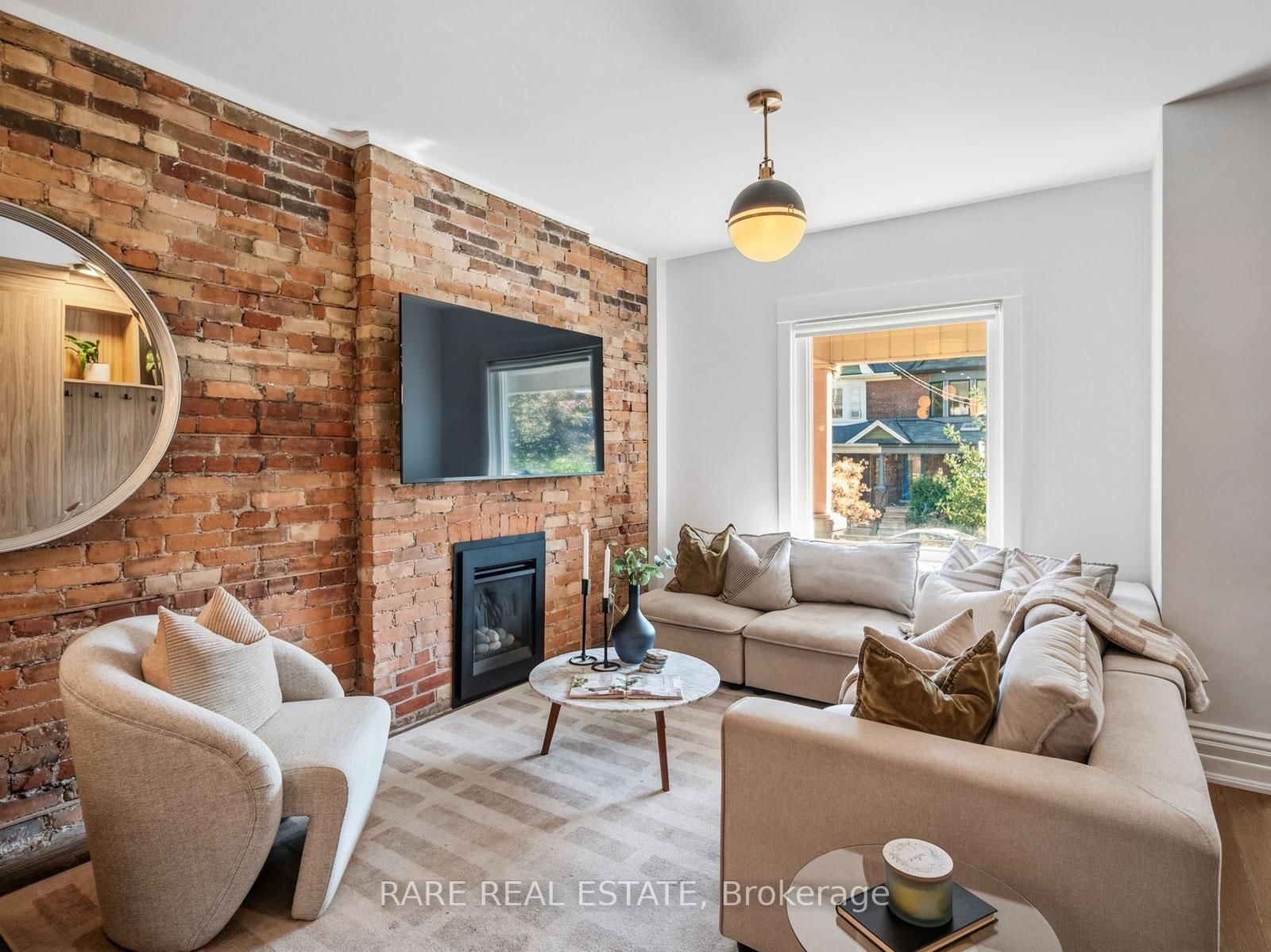 12 Herman Avenue • Toronto, ON photo 4