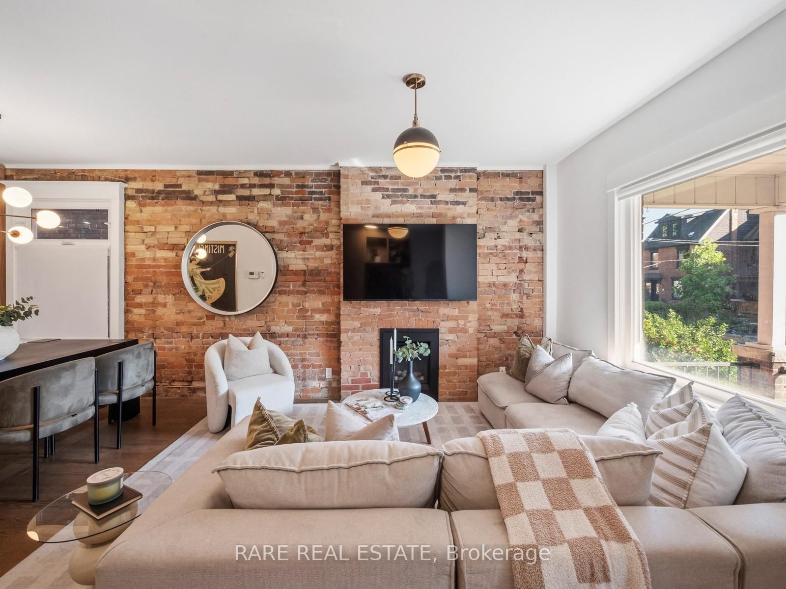 12 Herman Avenue • Toronto, ON photo 5