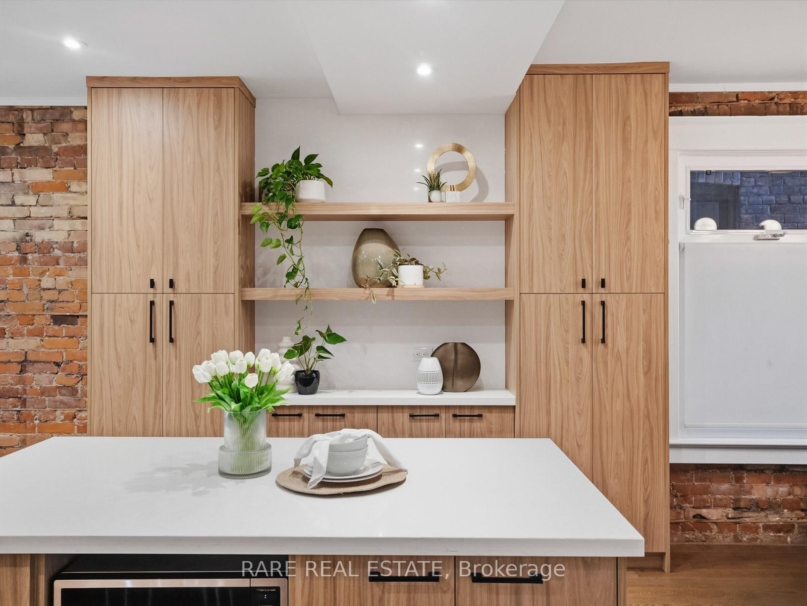 12 Herman Avenue • Toronto, ON photo 8