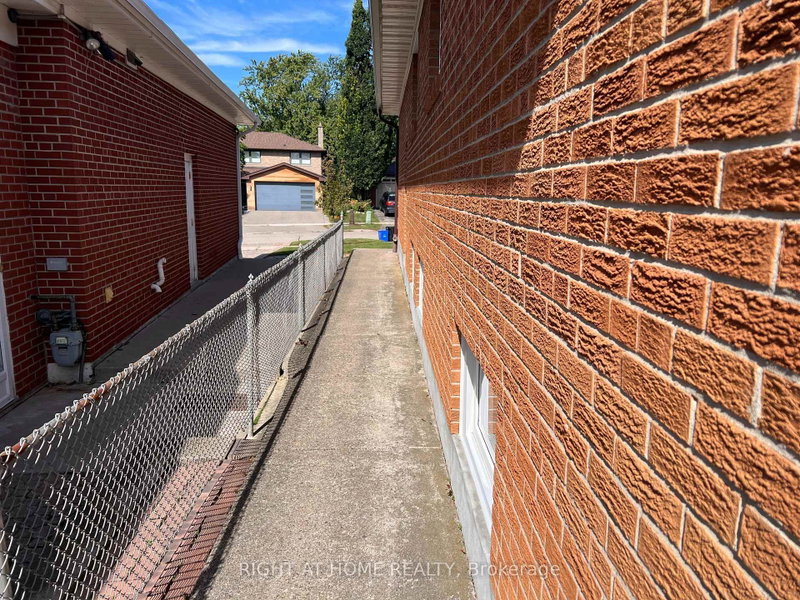 LOWER - 30 Norbert Crescent