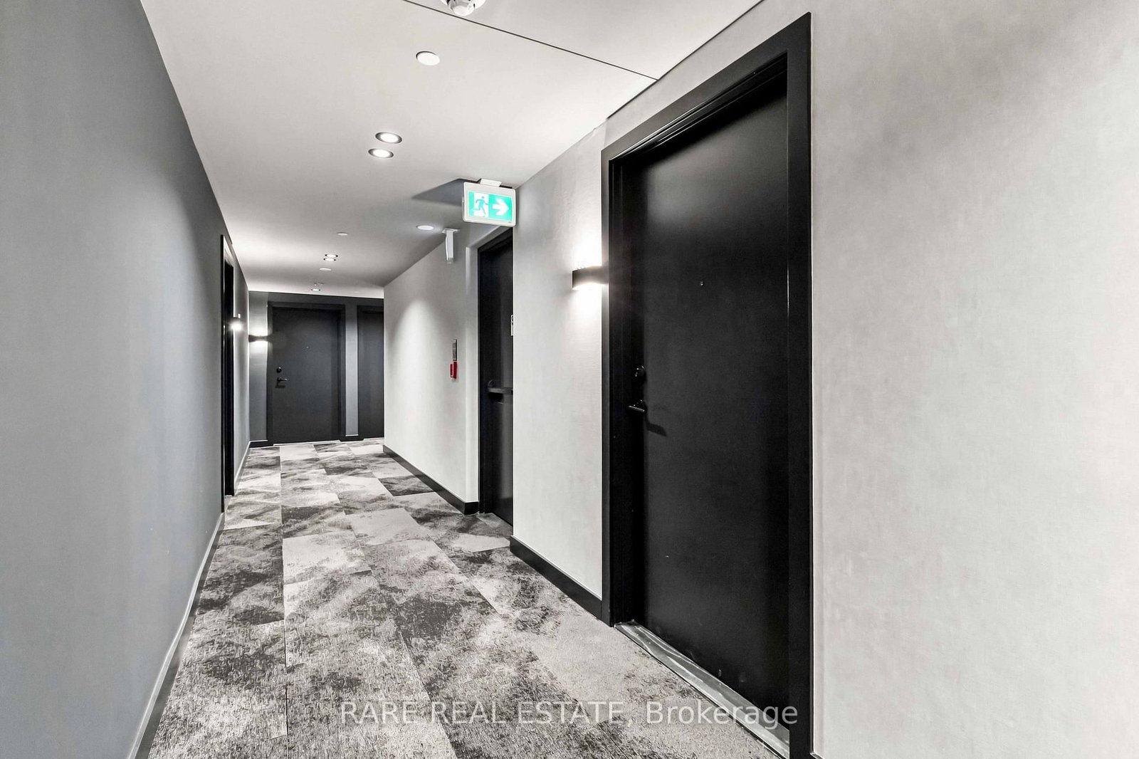 689 The Queensway • #330 • Toronto, ON photo 12