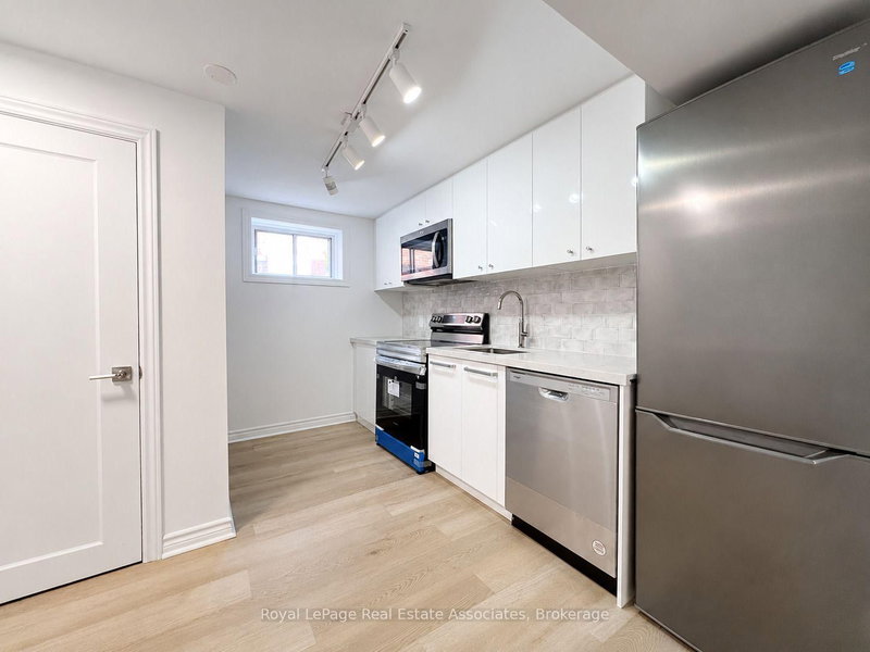 Bsmt - 20 Silvercrest Avenue