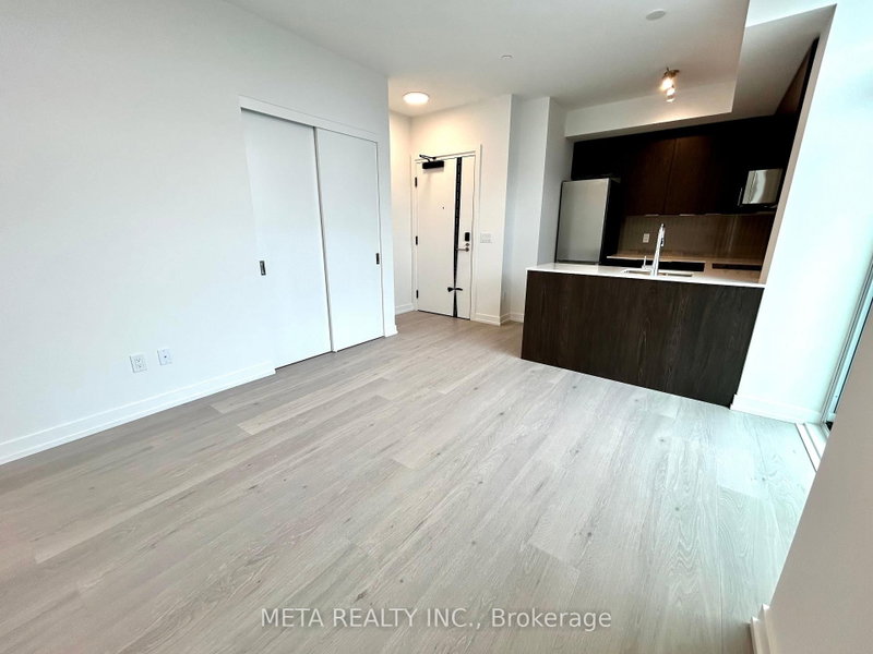 605 - 2501 Saw Whet Boulevard
