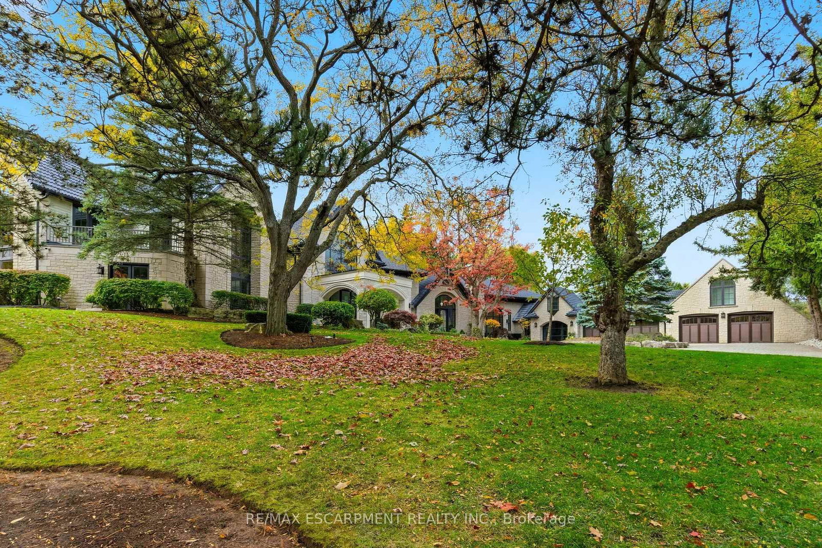 3320 Guelph Line • Burlington, ON photo 43