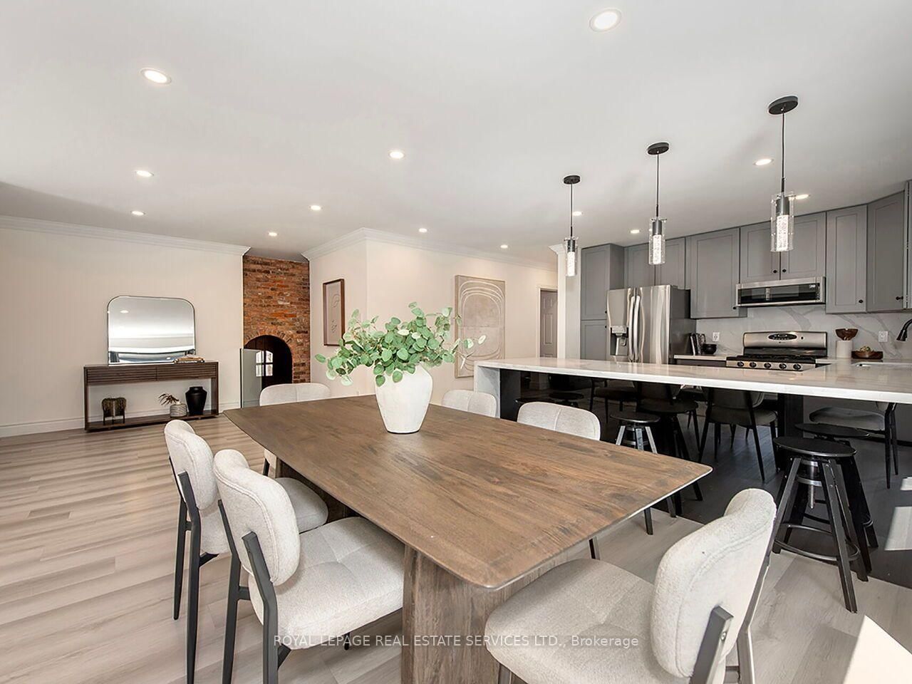 35 Fernalroy Boulevard • Toronto, ON photo 10