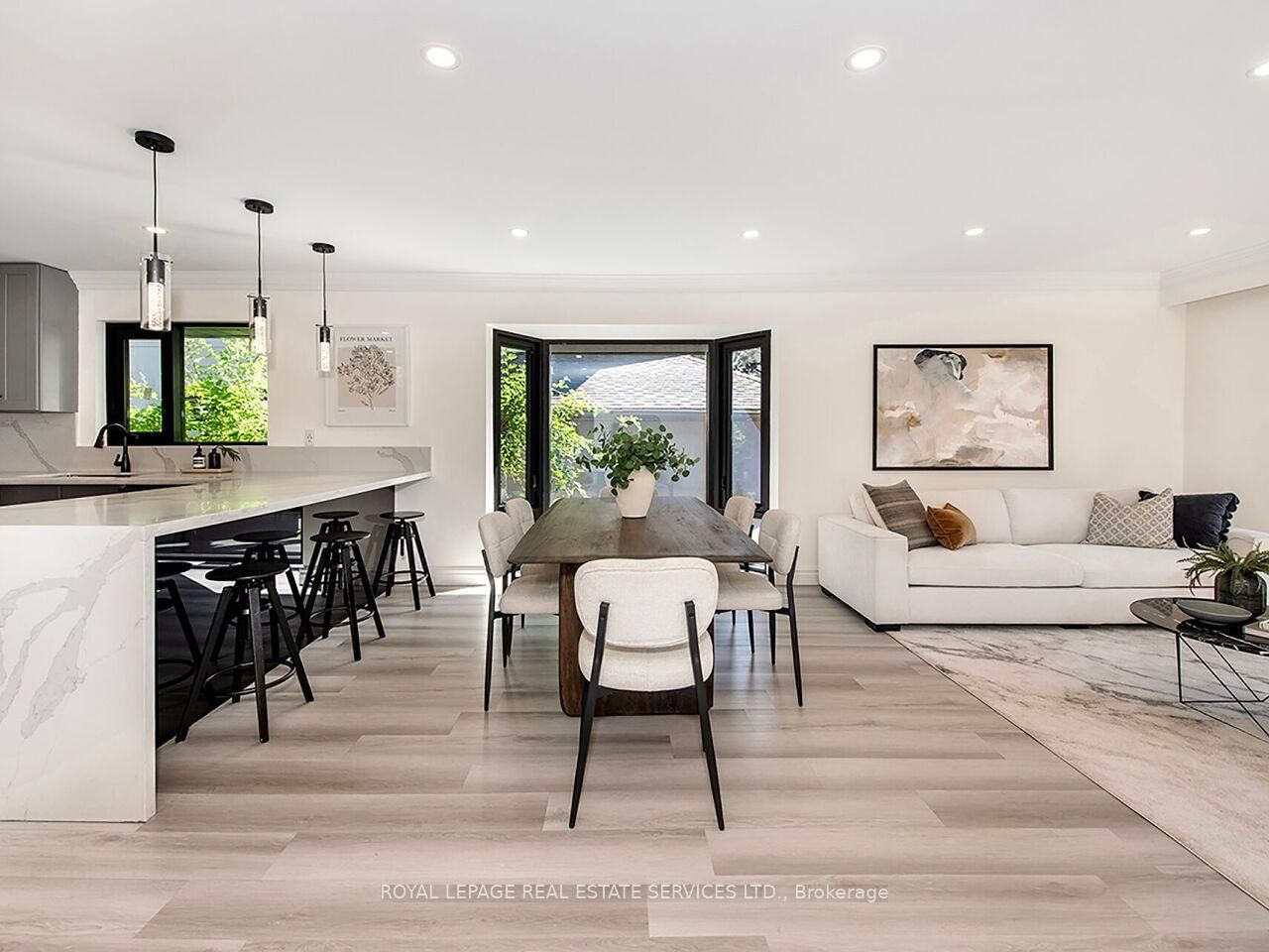 35 Fernalroy Boulevard • Toronto, ON photo 12