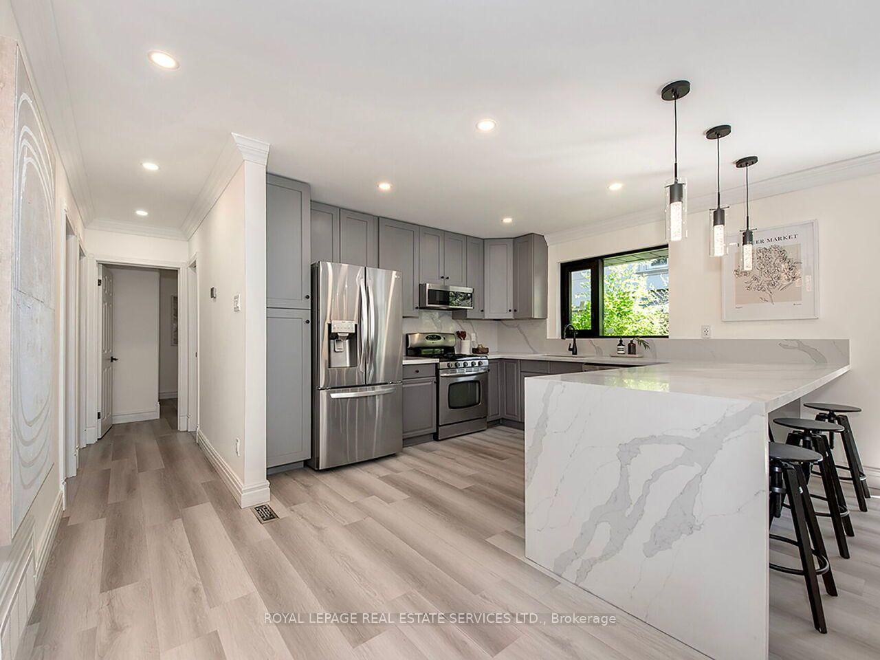 35 Fernalroy Boulevard • Toronto, ON photo 18