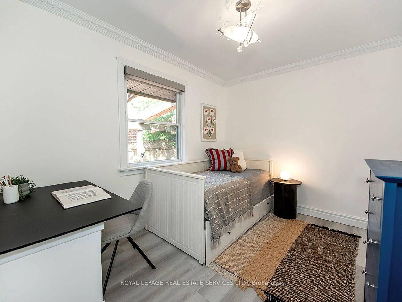 35 Fernalroy Boulevard • Toronto, ON photo 20