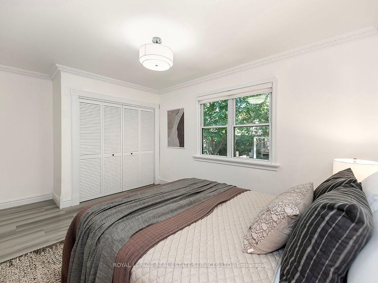 35 Fernalroy Boulevard • Toronto, ON photo 23