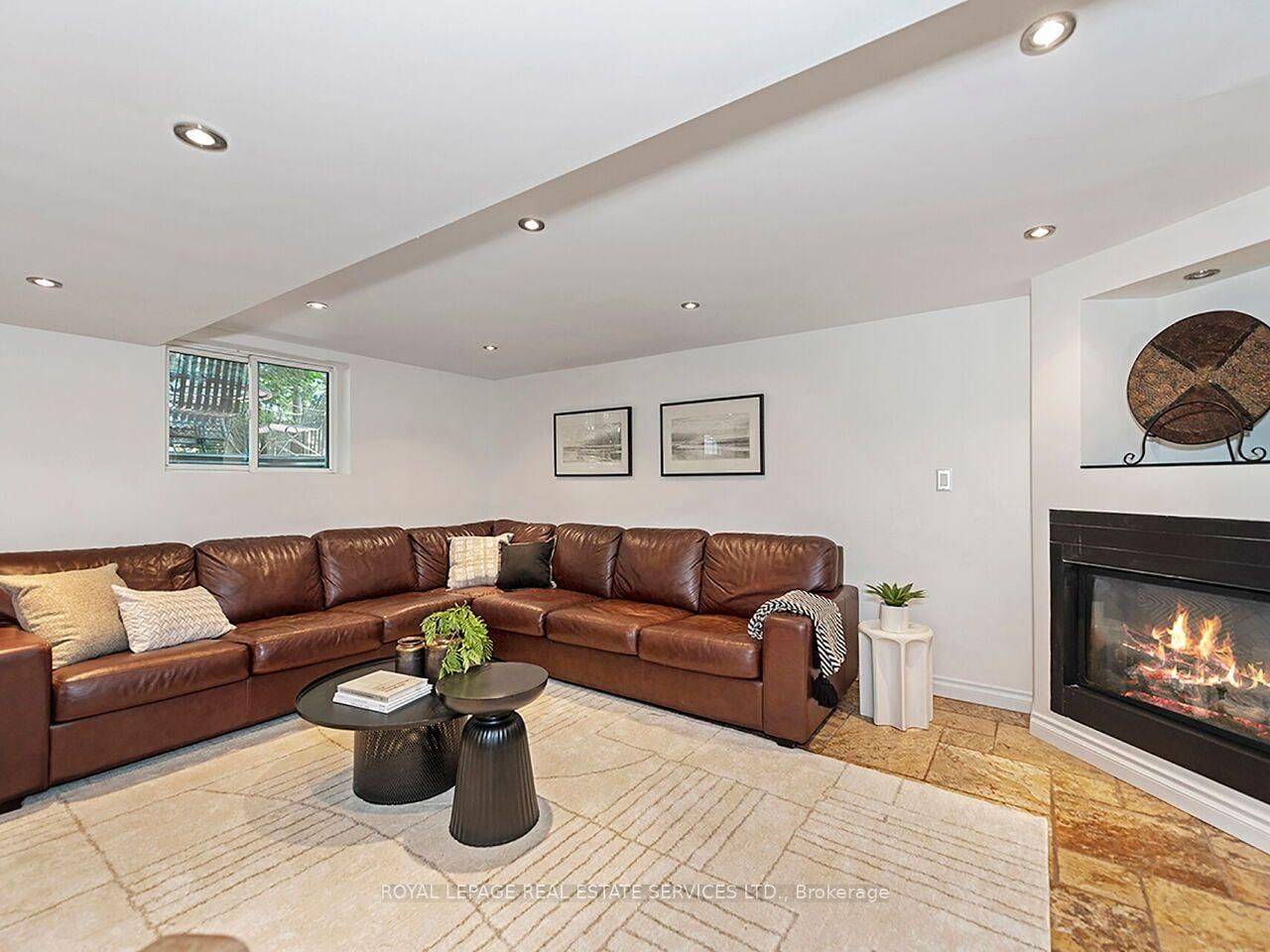 35 Fernalroy Boulevard • Toronto, ON photo 28