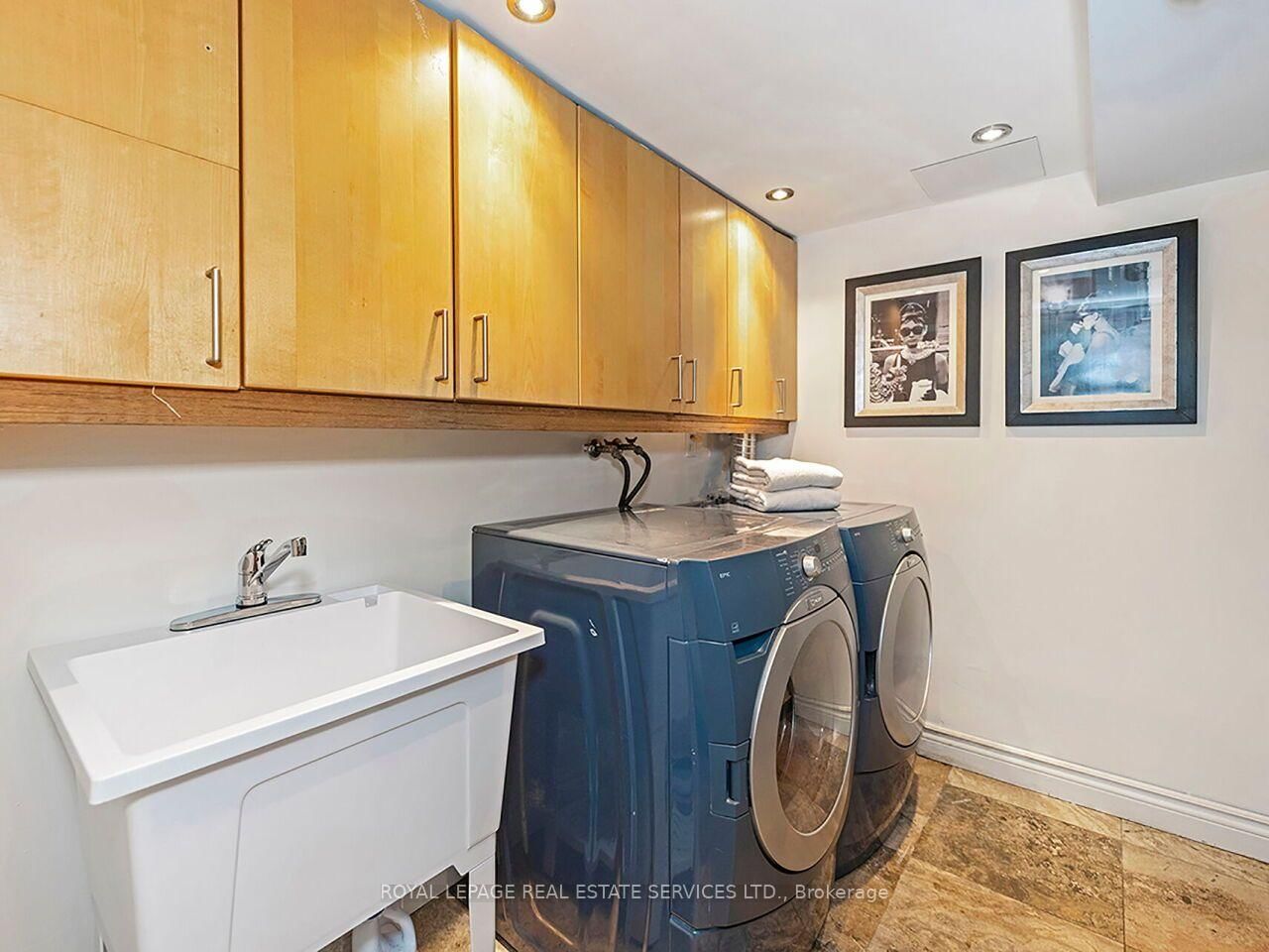 35 Fernalroy Boulevard • Toronto, ON photo 37