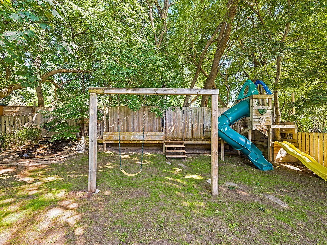 35 Fernalroy Boulevard • Toronto, ON photo 44