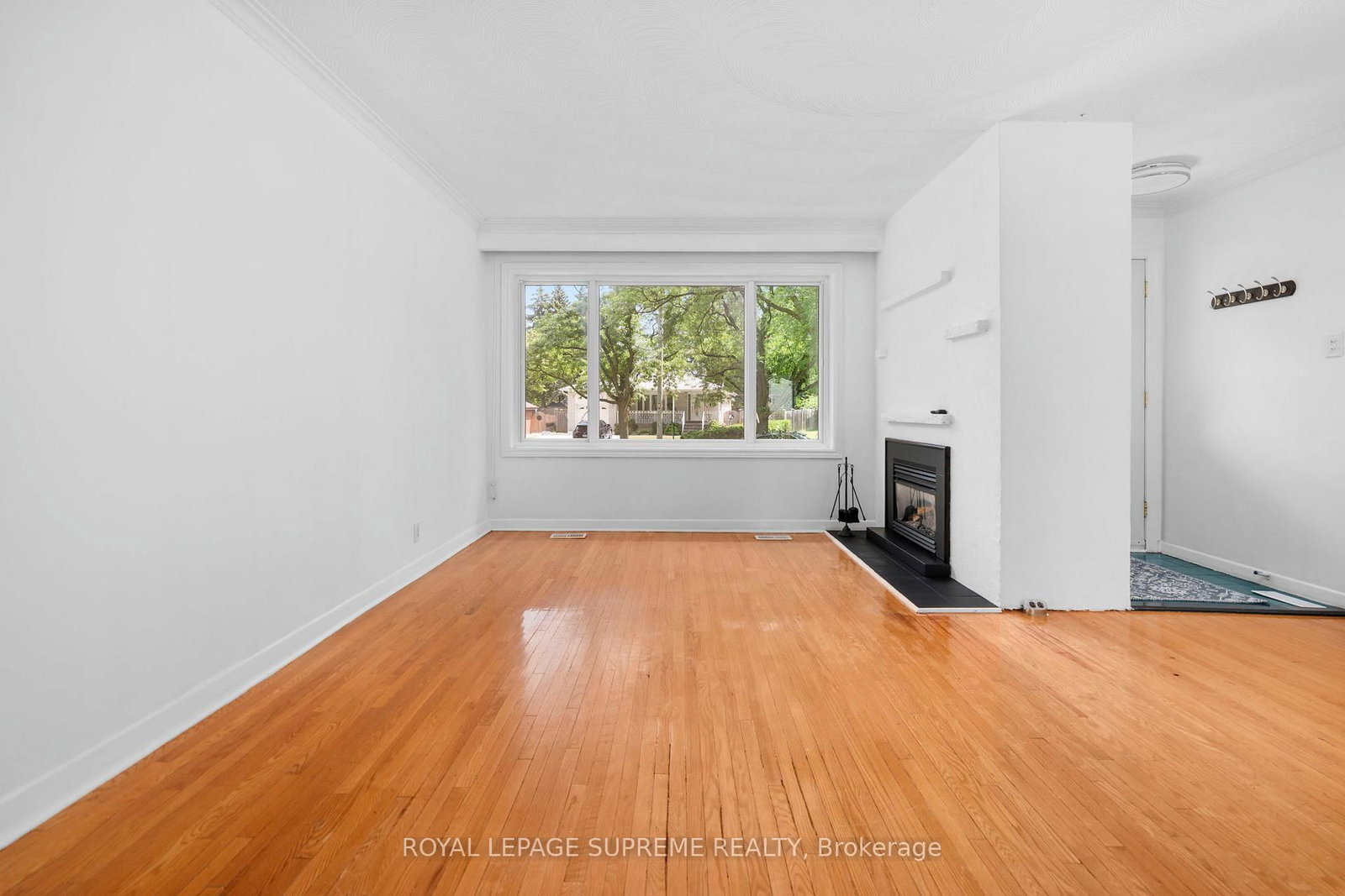 30 Benway Drive • Toronto, ON photo 5