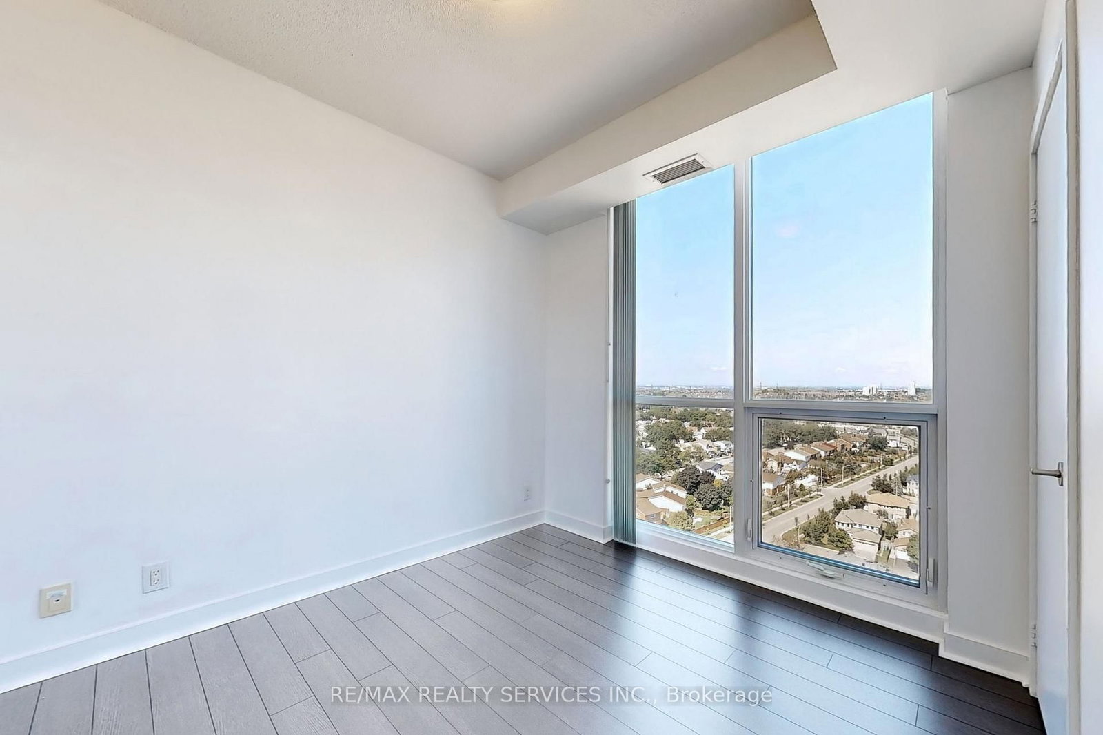 1511-3985 Grand Park Dr, Mississauga, view 23