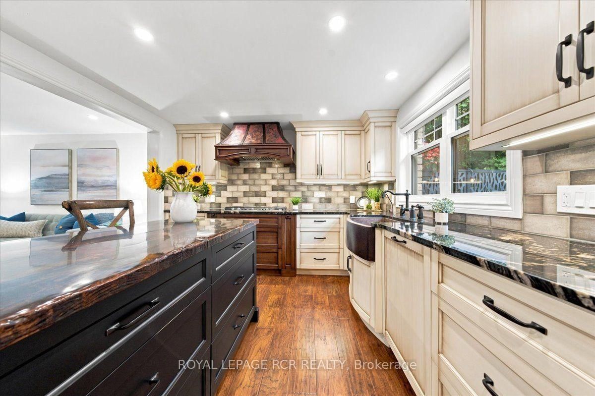 215 Oakwood Crescent • Orangeville, ON photo 14