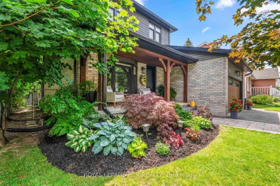 215 Oakwood Crescent • Orangeville, ON photo 3