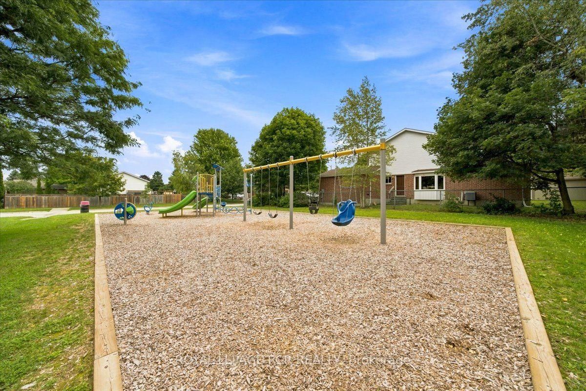 215 Oakwood Crescent • Orangeville, ON photo 50