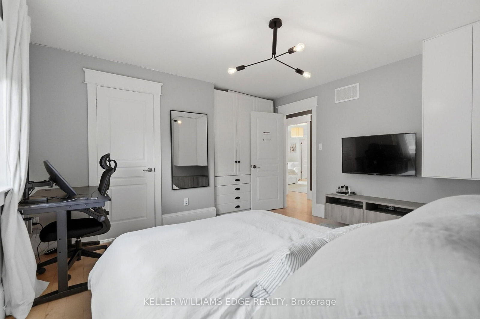 3202 Saltaire Crescent • Oakville, ON photo 31