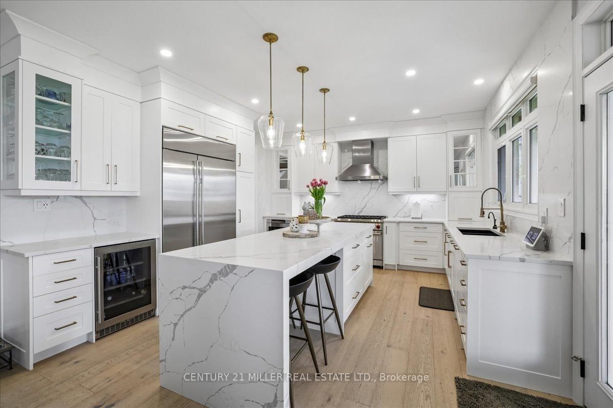 3348 Skipton Lane • Oakville, ON photo 10
