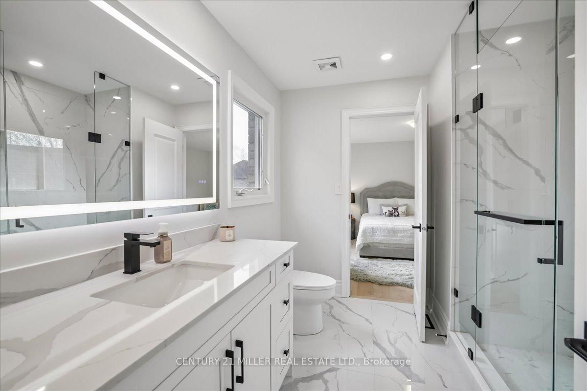 3348 Skipton Lane • Oakville, ON photo 29