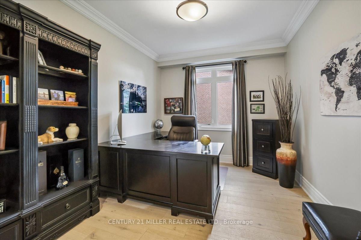 3348 Skipton Lane • Oakville, ON photo 6