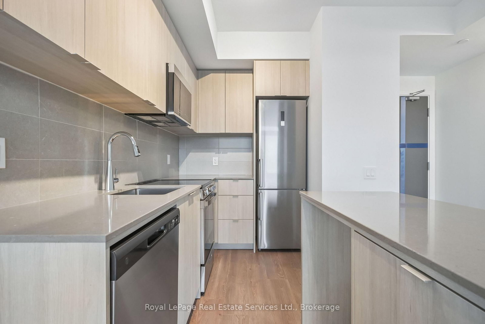 2088 James Street • #711 • Burlington, ON photo 13