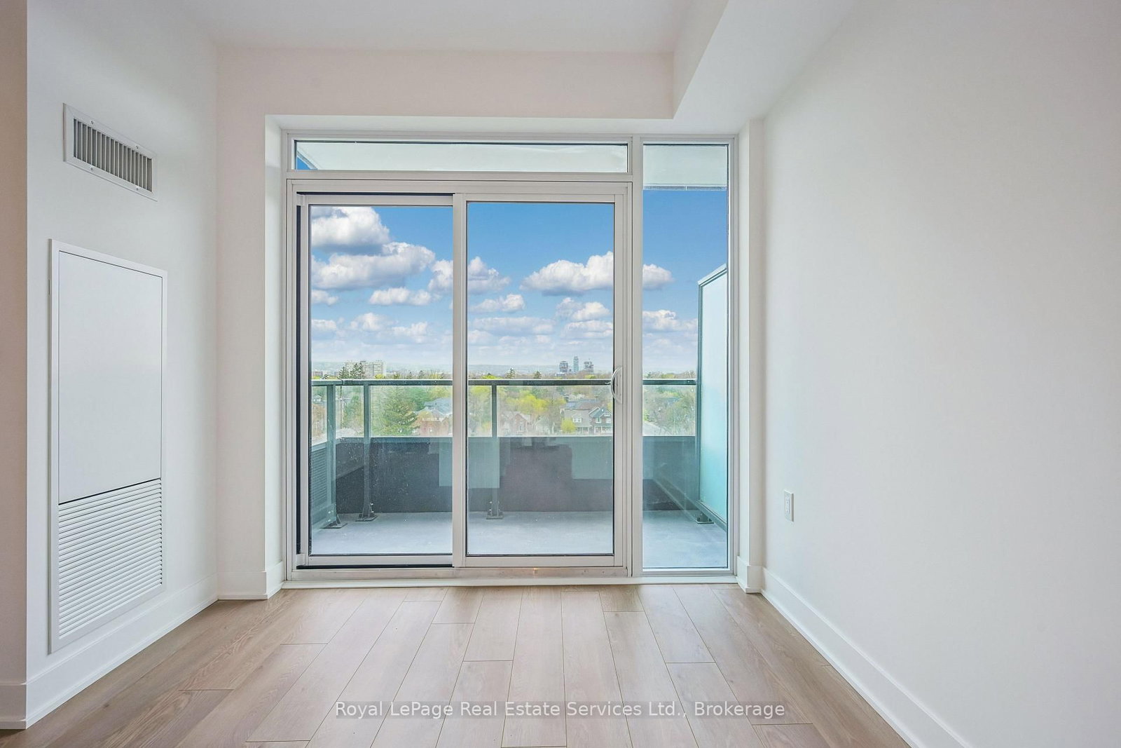 2088 James Street • #711 • Burlington, ON photo 16