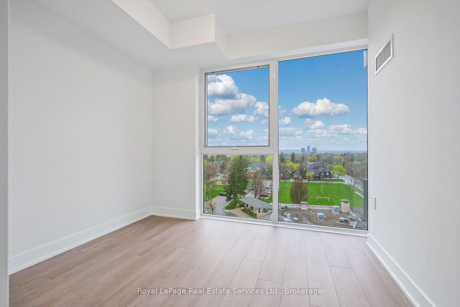 2088 James Street • #711 • Burlington, ON photo 26