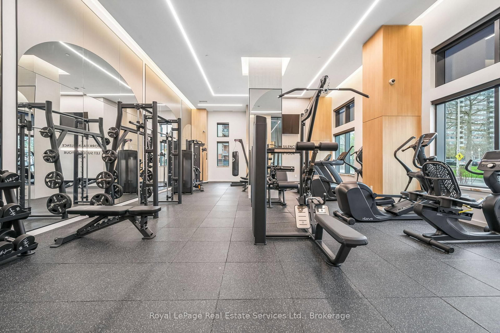 2088 James Street • #711 • Burlington, ON photo 32