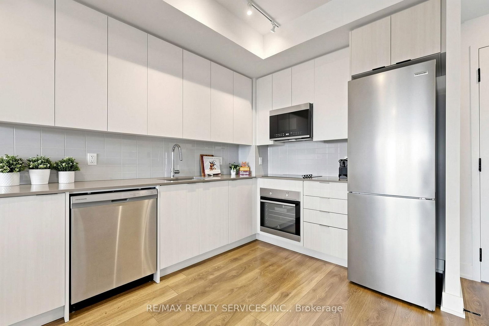 2489 Taunton Road • #511 • Oakville, ON photo 19
