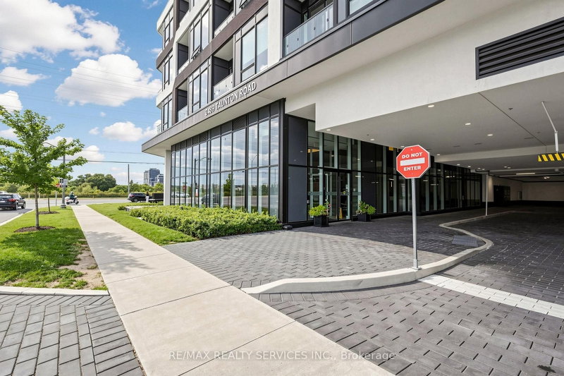 511 - 2489 Taunton Road