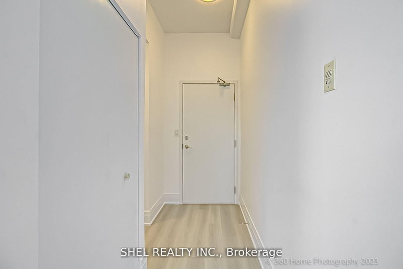 321 - 2464 Weston Road W