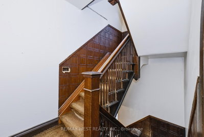 Thumbnail 38