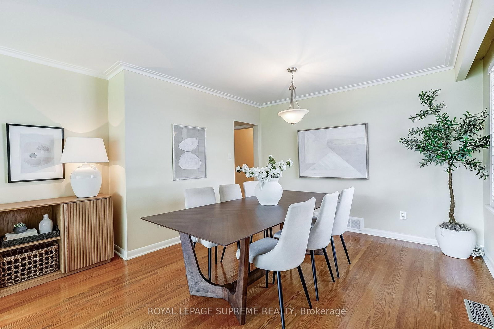 100 Summitcrest Drive • Toronto, ON photo 13