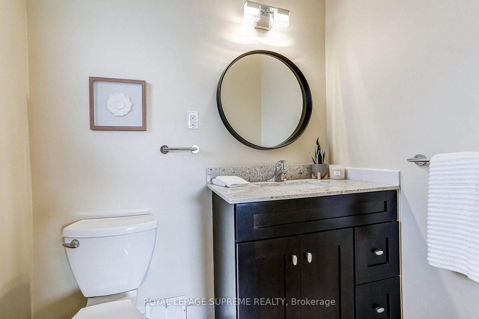 100 Summitcrest Drive • Toronto, ON photo 27