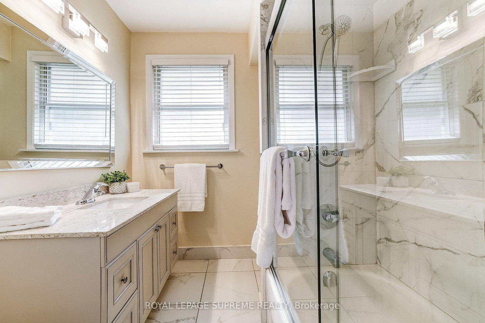 100 Summitcrest Drive • Toronto, ON photo 28