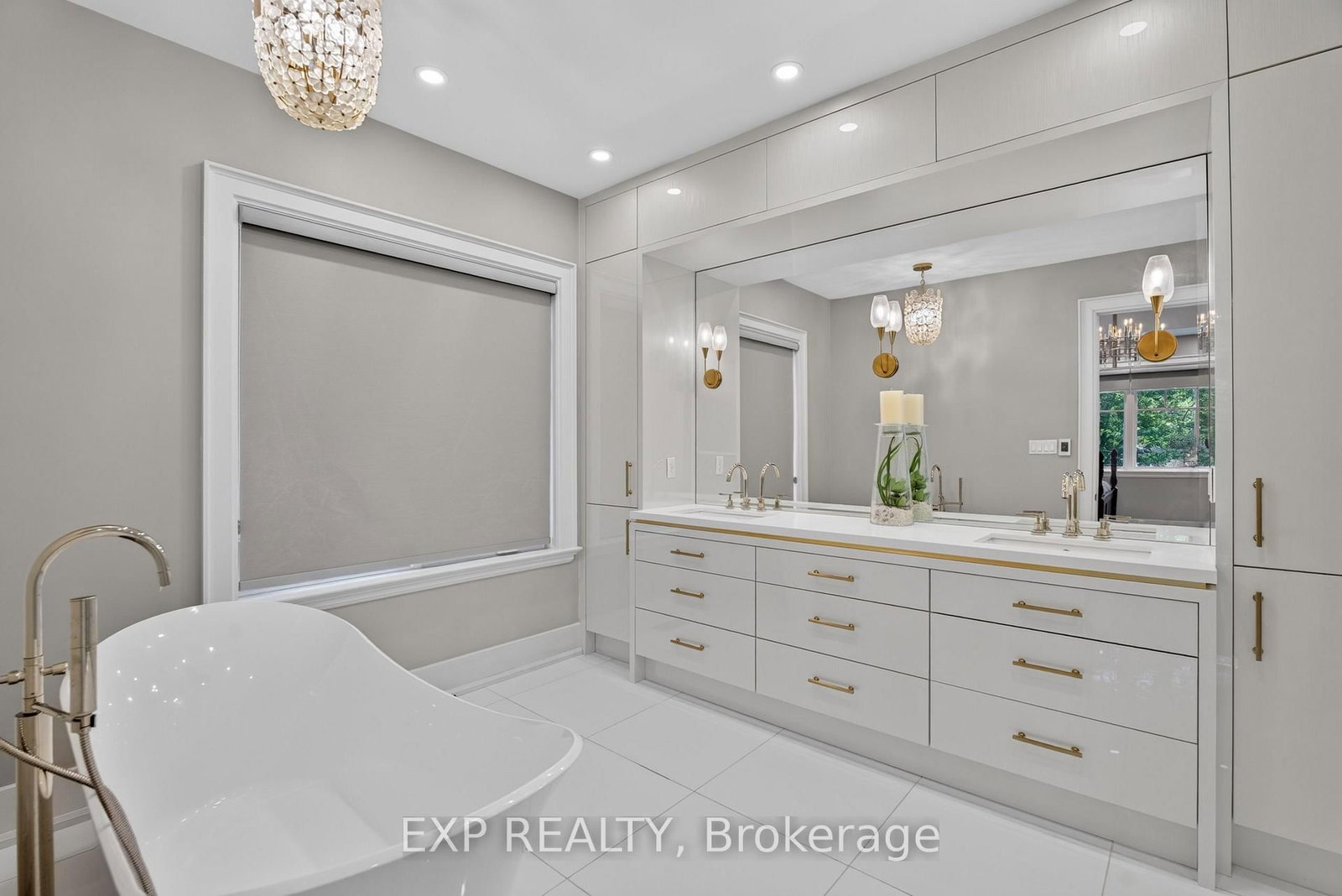 528 Wellington Oakville,ON L6L 4X5 — Photo 22
