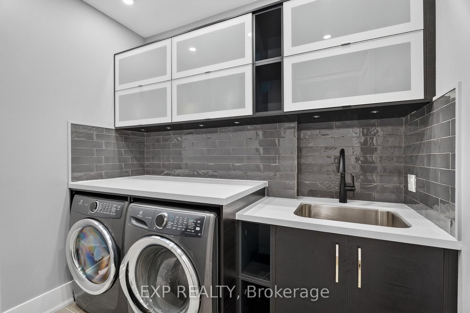 528 Wellington Oakville,ON L6L 4X5 — Photo 25