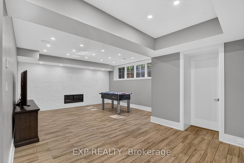 528 Wellington Oakville,ON L6L 4X5 — Photo 27