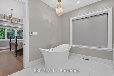 528 Wellington Oakville,ON L6L 4X5 — Photo 50