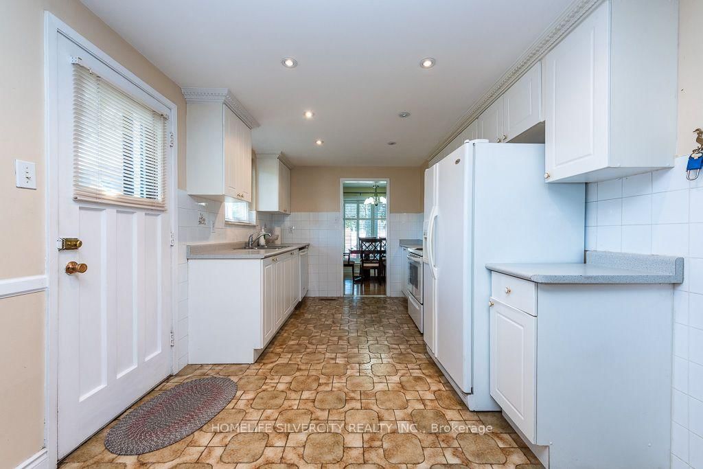 3602 Dunrankin Drive • Mississauga, ON photo 14