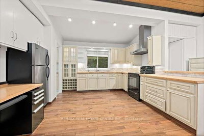 19 Old Pavillion Road • Caledon, ON photo 2