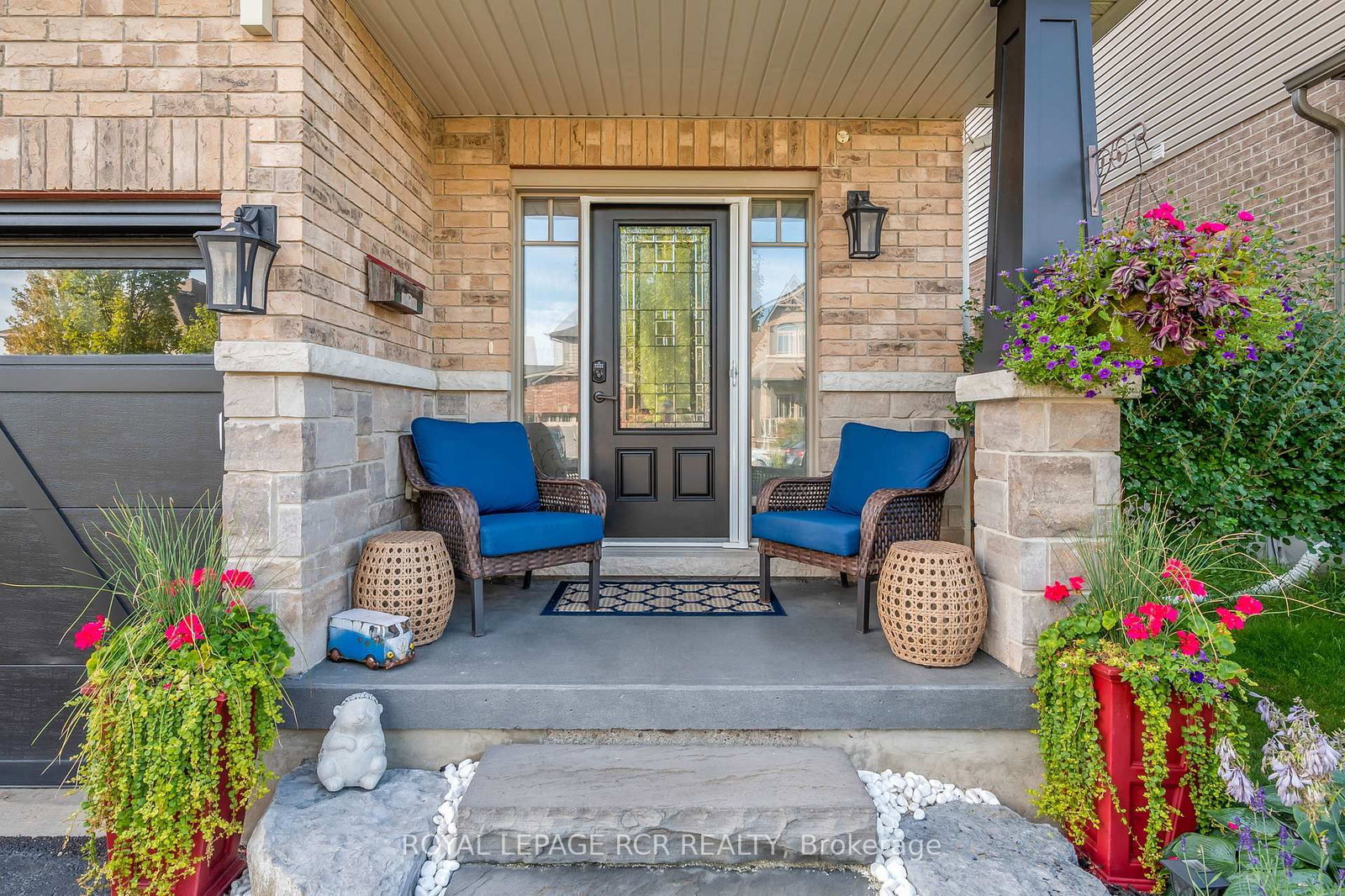 85 Laverty Crescent • Orangeville, ON photo 2