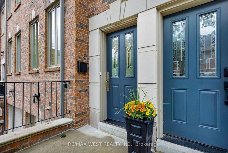 3 - 175 Grand Avenue