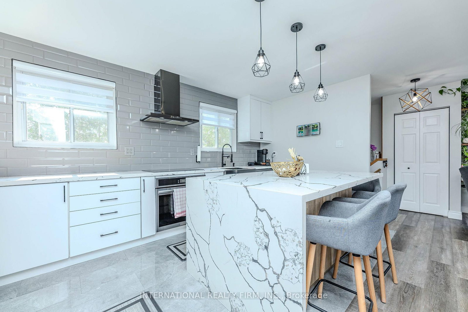 1291 Consort Crescent • Burlington, ON photo 12
