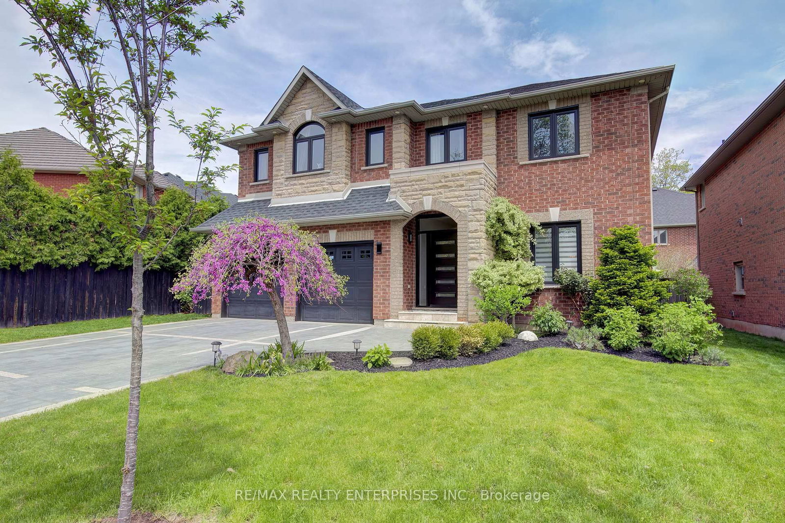 193 Teddington Place • Burlington, ON photo 3