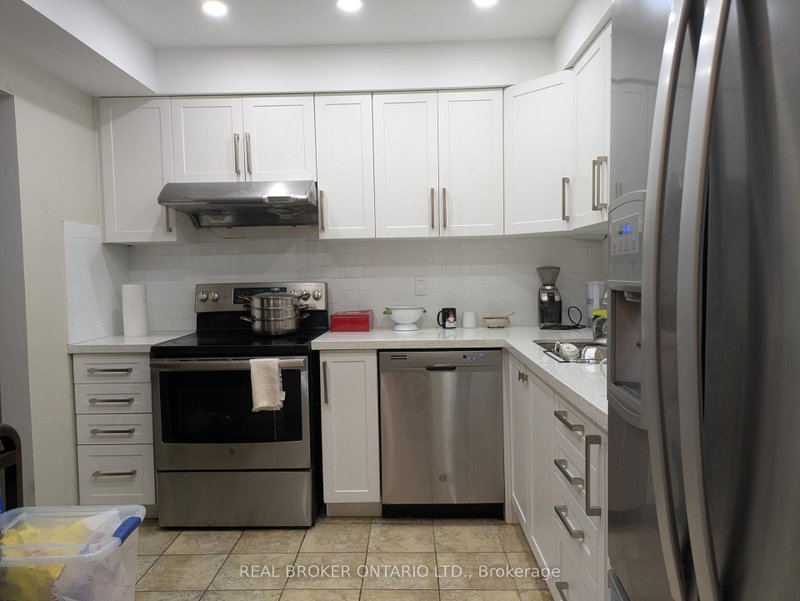 218 - 1951 Rathburn Road E