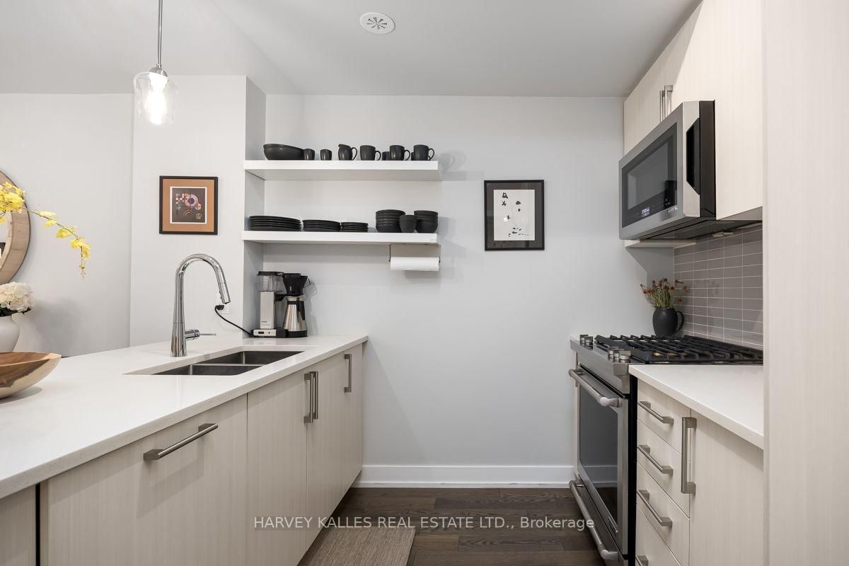 1 Elsie Lane • #61 • Toronto, ON photo 12